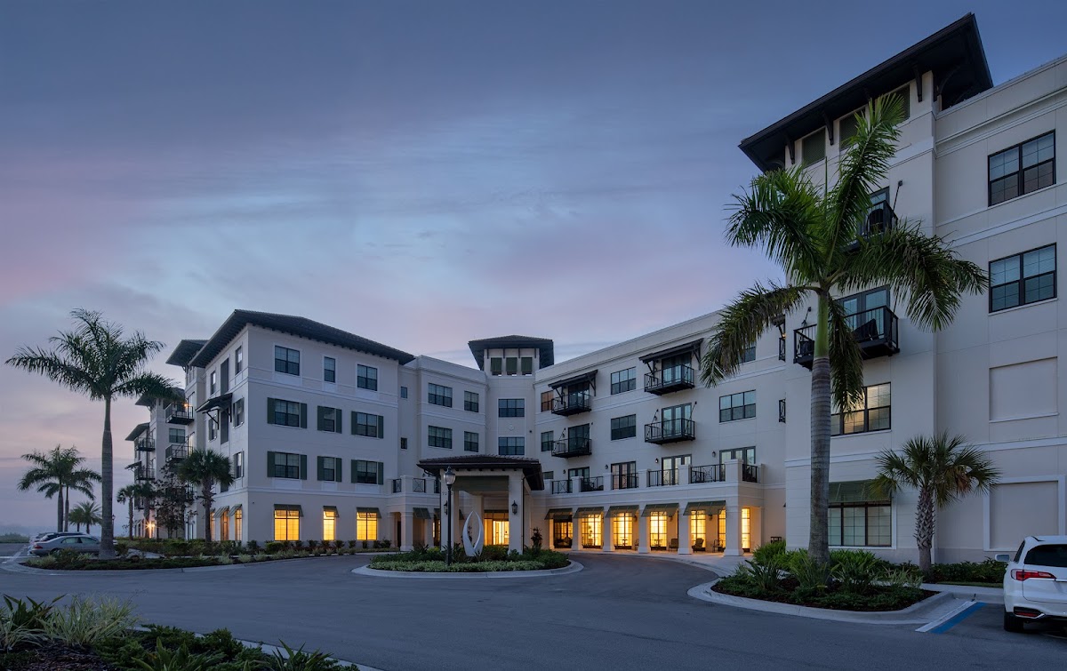 Grand Living at Lakewood Ranch