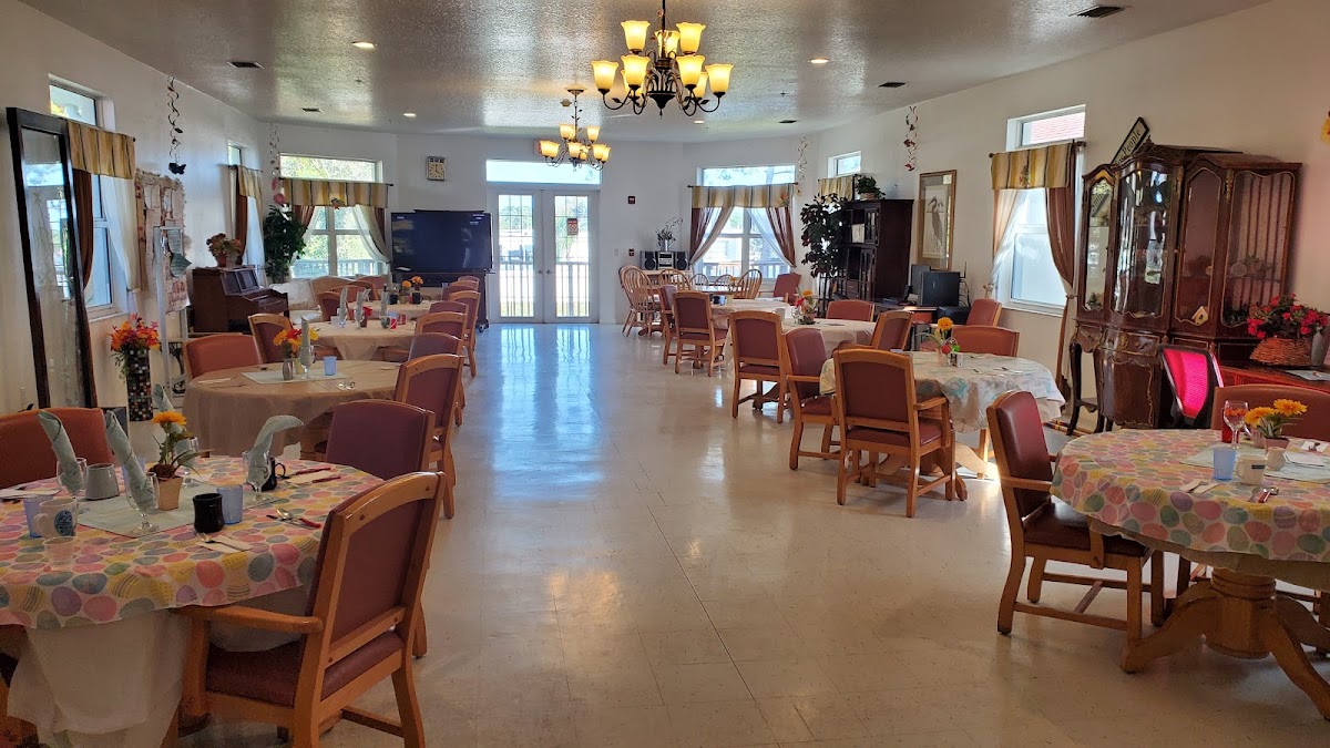 Royal Oaks Manor